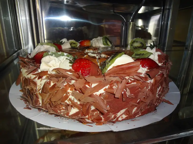 Dolci artigianali al cioccolato in una pasticceria di Quito, in Ecuador