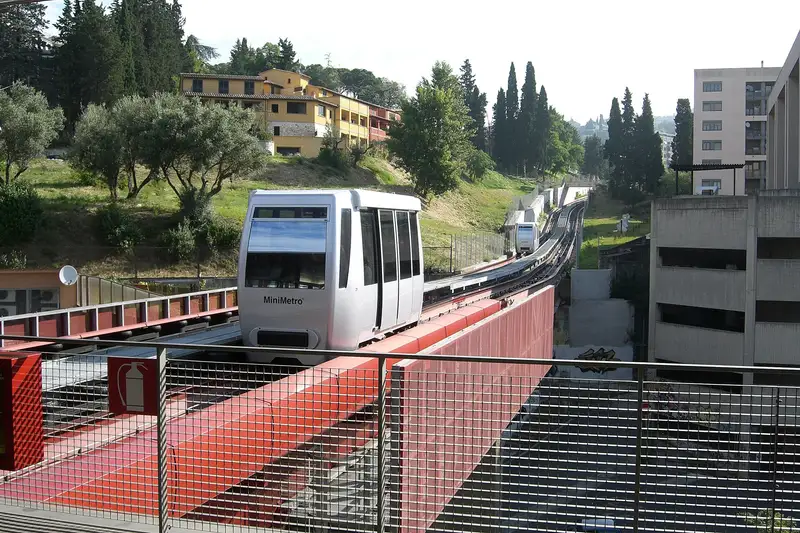 Le cabine del minimetrò di Perugia alla fermata di Fontivegge, vicino alla stazione ferroviaria