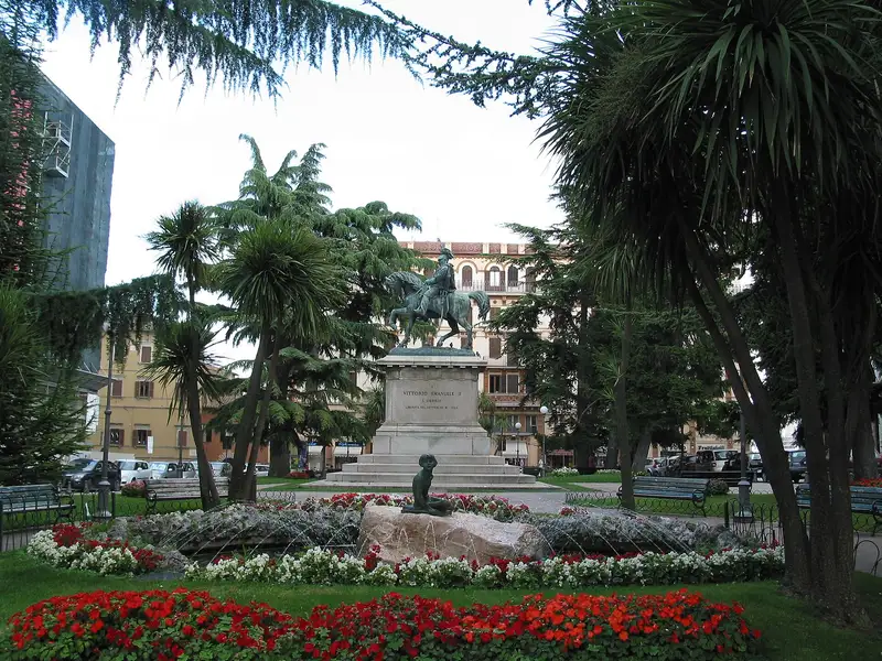Piazza Italia nel centro storico di Perugia